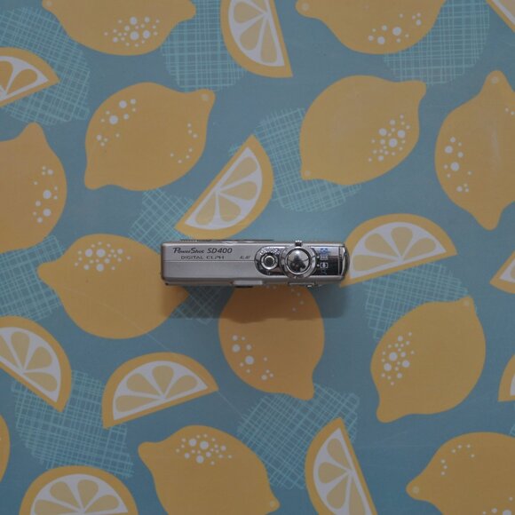 Canon PowerShot SD400 Digital Elph - Silver - Digital Camera - Near mint - Picture 4 of 9